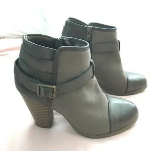 Super cute boots!!
